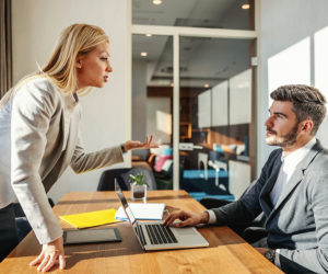 4 Steps to Handle a Critical Conversation